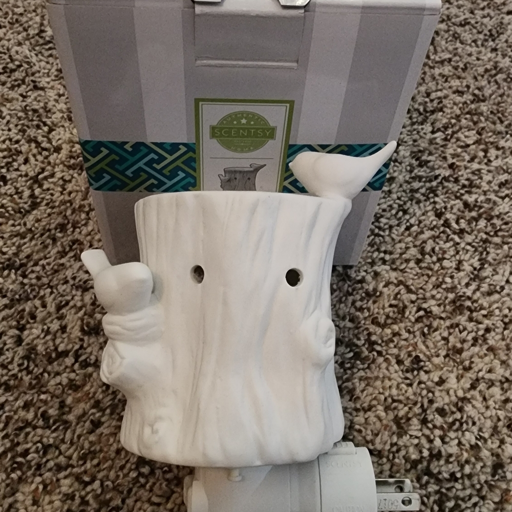 Scentsy White Ceramic Woodland Wax Warmer